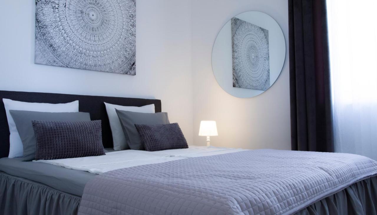 Apartments King And Queen Povile Ngoại thất bức ảnh